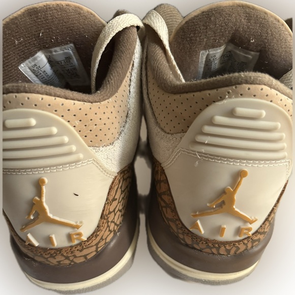Air Jordan 3 Retro “Palomino” youth size 5.5 pre owned - Picture 3 of 5